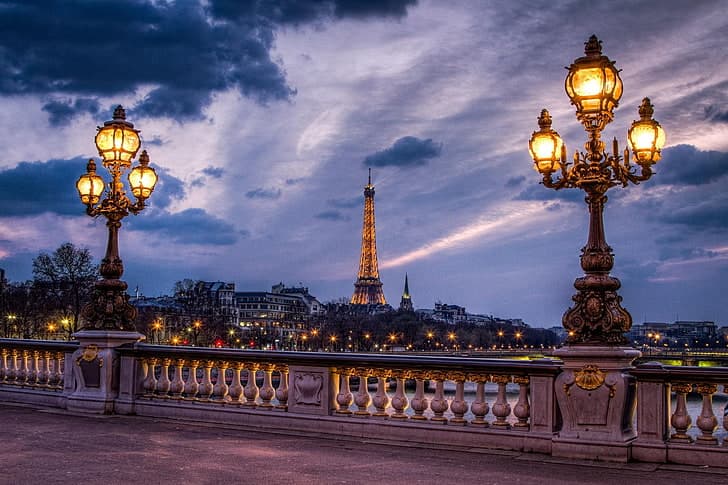 Paris Explorer